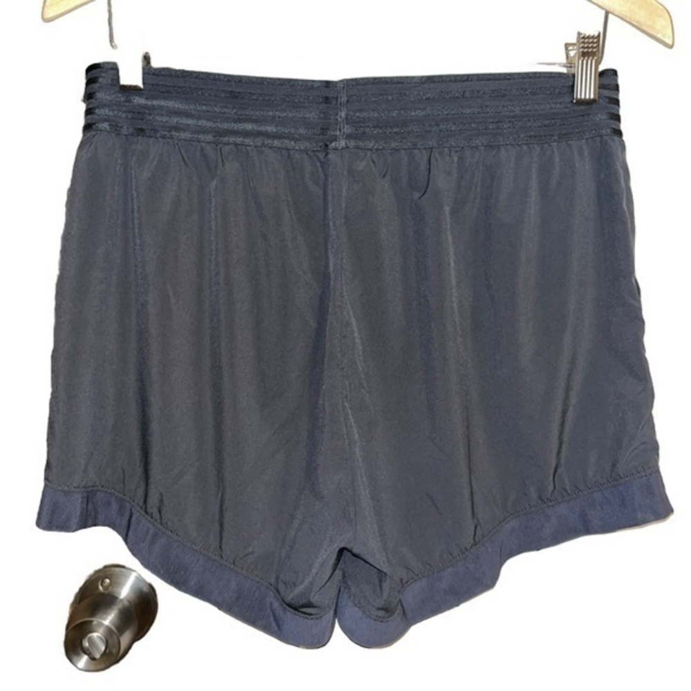 Nike dry fit shorts size large excellent condition